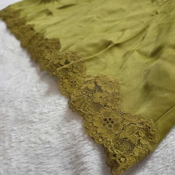 New M Anthropologie The Tilda knee-length slip skirt: Scallop lace edition Moss - Picture 5 of 10